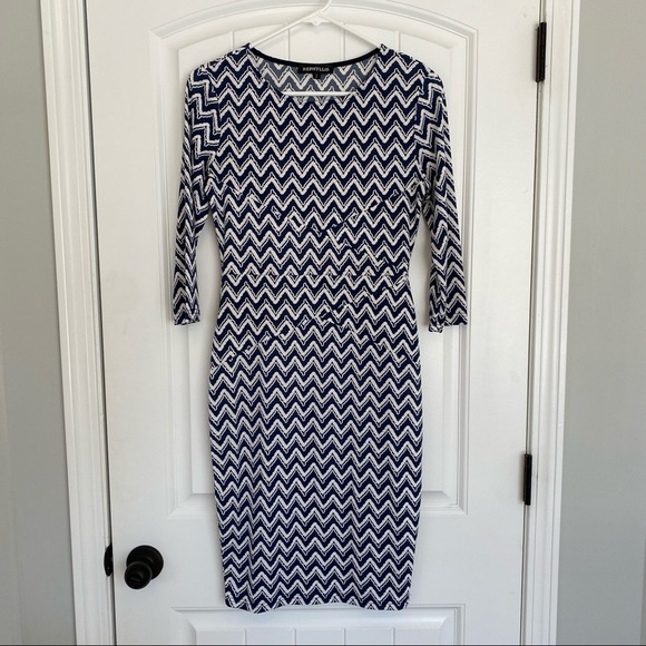 Rephyllis Navy Blue & White Zig Zag Form Fitting 3/4 Sleeve Dress Size Small - Picture 1 of 5